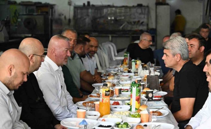 Başkan Karabatı sanayi esnafıyla kahvaltıda buluştu