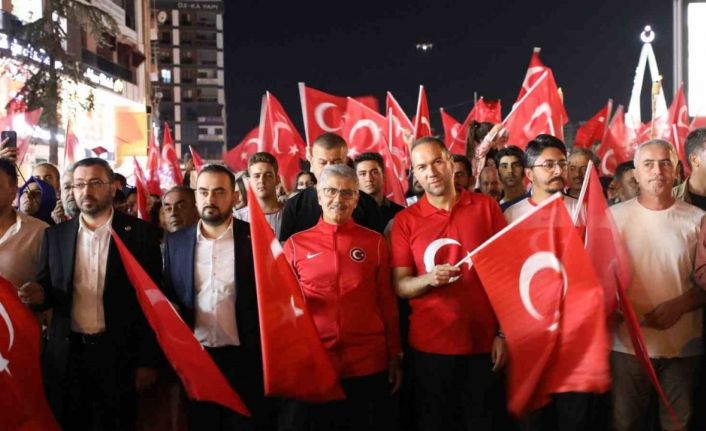 Başkan Özdemir: "30 Ağustos, milletimizin yeniden doğuşunun simgesidir"