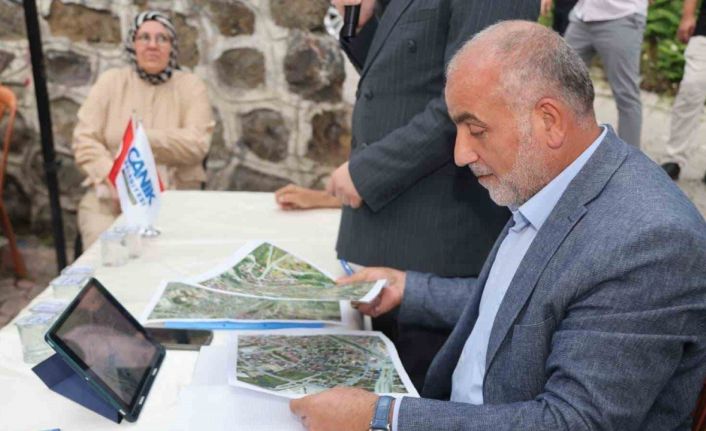 Başkan Sandıkçı: "İlçemizde doğalgaz çalışmaları devam ediyor"