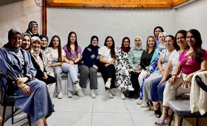 Başkan Tekin, her fırsatta vatandaşın yanında