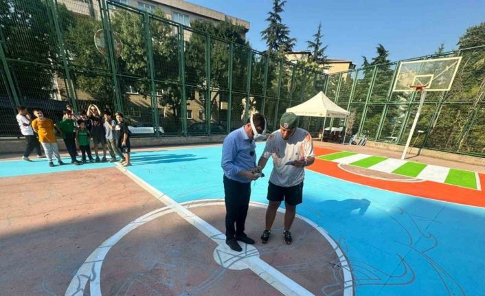 Basketbol sahaları liselilerin tasarımlarıyla güzelleşiyor