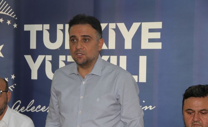 Baybatur: "Belediyeleri yönetemeyen memleketi yönetemez"