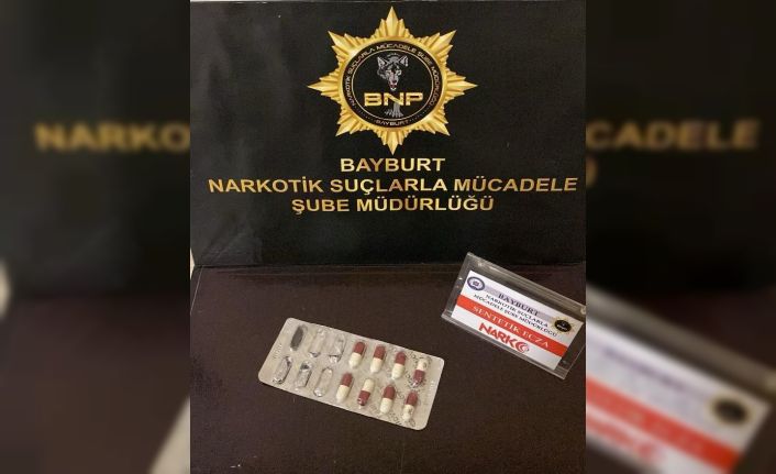 Bayburt’ta bir miktar uyuşturucu ele geçirildi