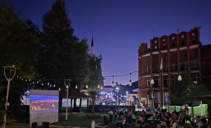 Bayırköy’de açık hava sinema geceleri devam ediyor