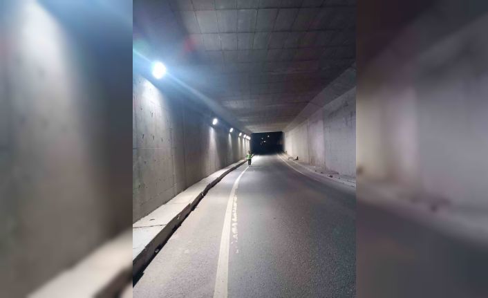 Belediye ekipleri güvenli ulaşım için sahada