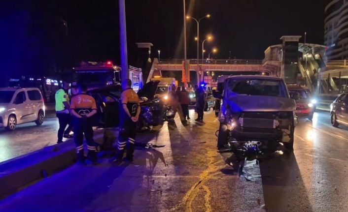 Beylikdüzü’nde makas atan sürücü kazaya neden oldu: 1 yaralı