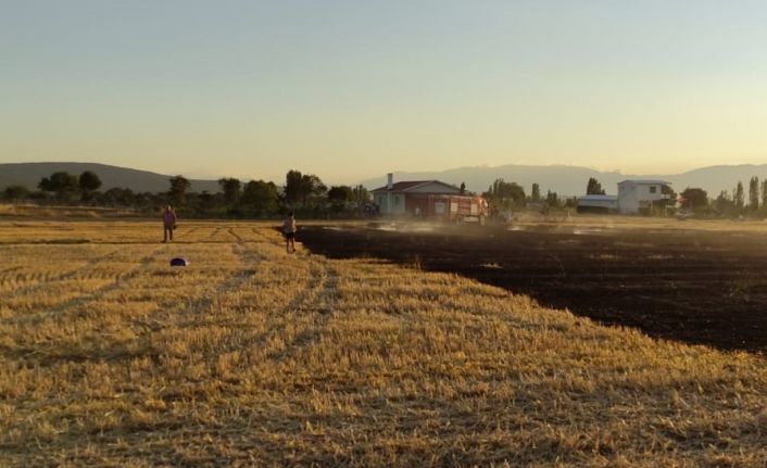 Beyşehir’de anız yangınları korkuttu