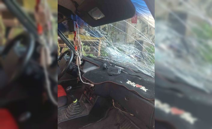 Bıçak ve silahlı saldırıya uğrayan iki arkadaş ağır yaralandı