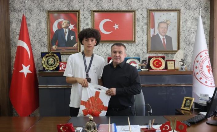 Bilecikli atlet Kurtuluş Bilir’den büyük başarı