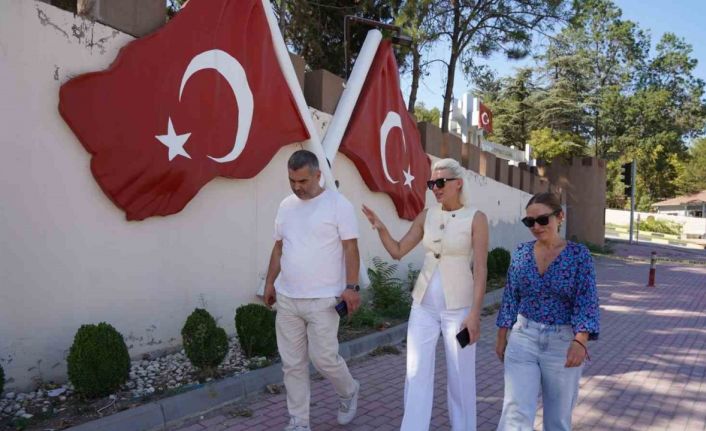 Bilecik’te kötü bir görüntü sergileyen dikey bahçe elden geçiyor