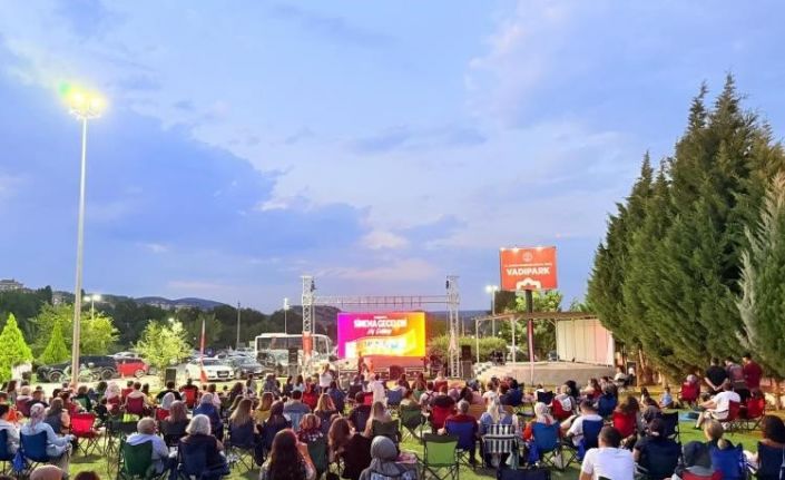 Bilecik’te Vadipark sinema geceleri başladı