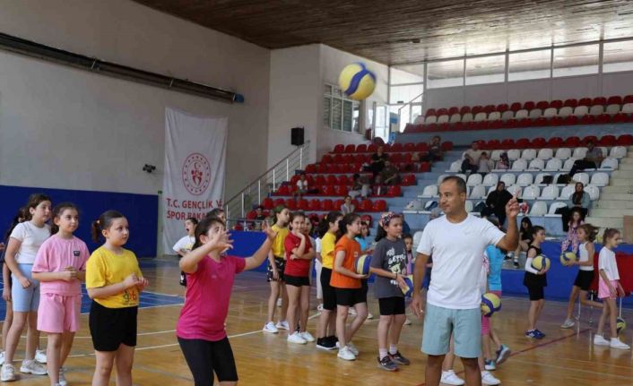 Bilecik’te yaz voleybolu devam ediyor
