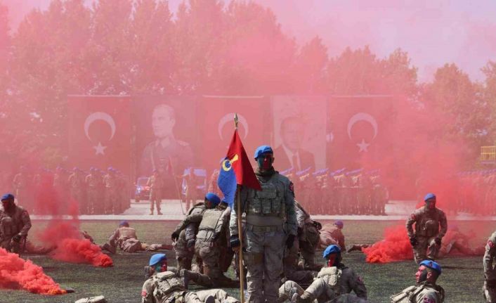 Bin 619 komando dualarla mezun oldu