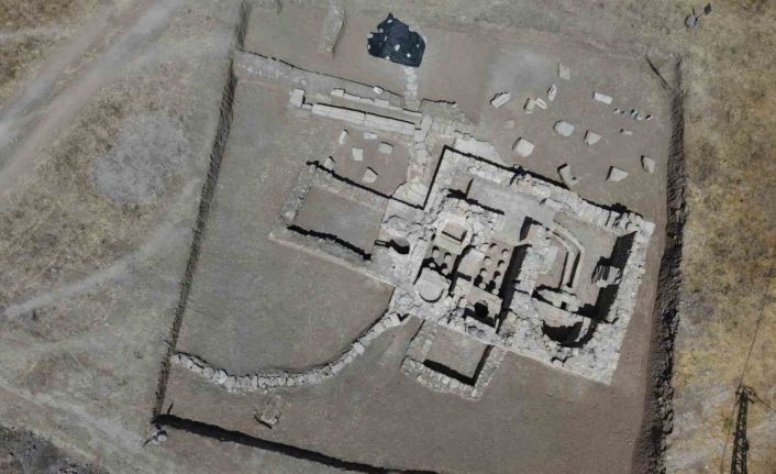 Bin 700 yıllık Roma hamamında yerden ısıtmalı sistem ortaya çıktı