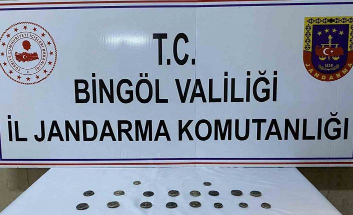 Bingöl’de 42 adet sikke ele geçirdi