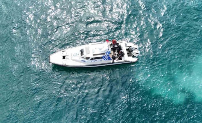 Boğaz’da kaybolan Rus yüzücü didik didik aranıyor