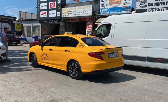 Bolu’da alkollü yolcu, taksi şoförüne kurusıkı silah çekti