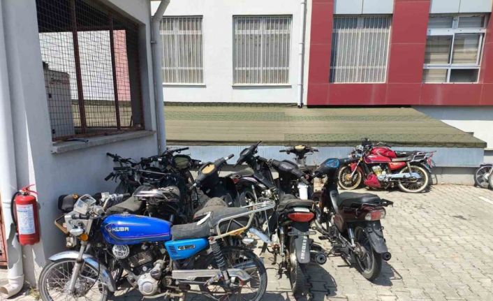 Bolvadin’de motosiklet denetimleri sürüyor