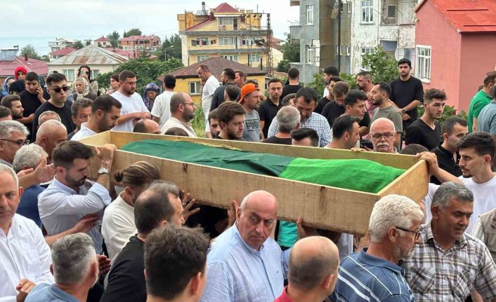 Boşanma aşamasındaki eşi tarafından öldürülen Sinem Topaloğlu son yolculuğuna uğurlandı