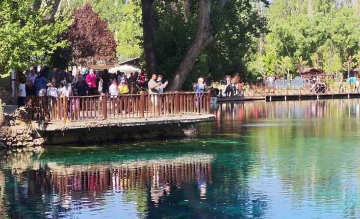 Bozkırın nazar boncuğu ziyaretçi akınına uğradı