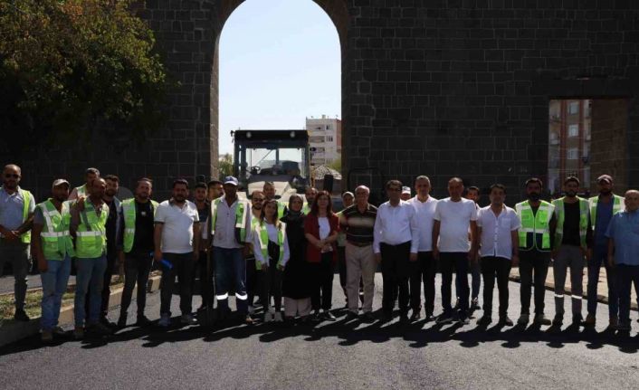 Bucak, asfalt çalışmasını yerinde inceledi