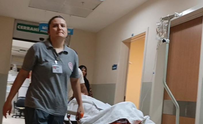 Bursa’da çocuk 3’üncü kattan düştü