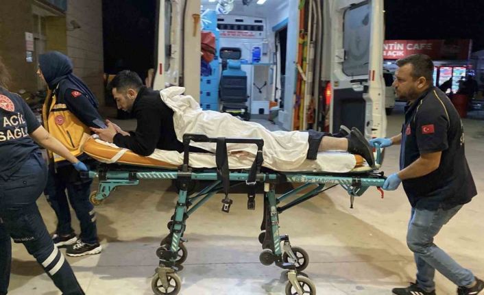 Bursa’da kavgayı ayırmaya çalışan güvenlik görevlisi yaralandı