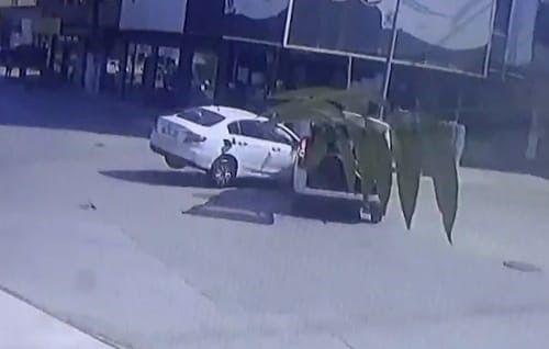 Bursa’da kaza anı kamerada: 1 yaralı