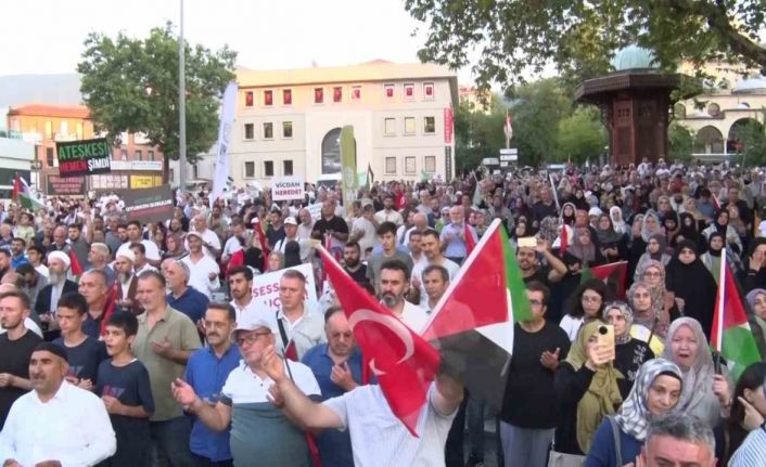 Bursa’da yüzlerce kişi Gazze için yürüdü