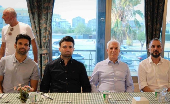 Büyükşehir Belediye Başkanı Mustafa Bozbey’den Bursaspor’a ziyaret