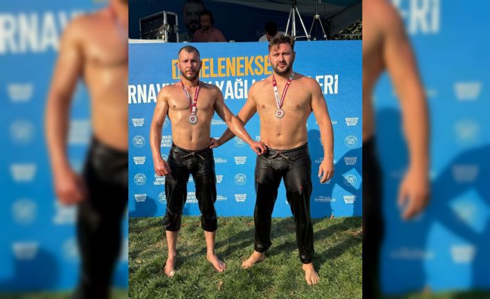 Büyükşehir’in sporcuları güreş ve bisiklette kürsüde yer aldı