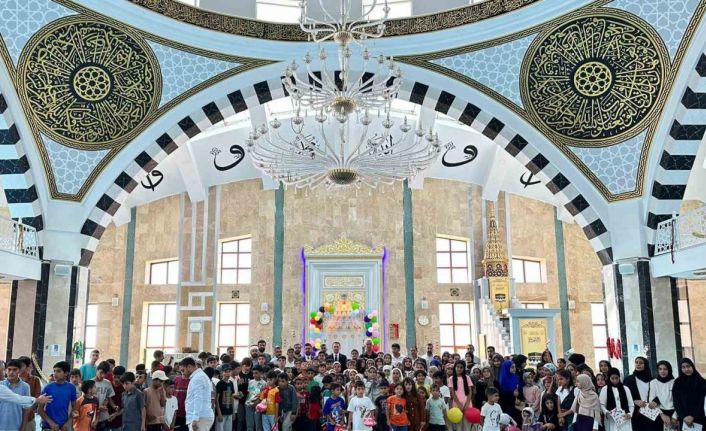 Çaldıran’da Yaz Kur’an Kursları sona erdi: Başarılı öğrencilere ödüllerini kaymakam ve müftü takdim etti