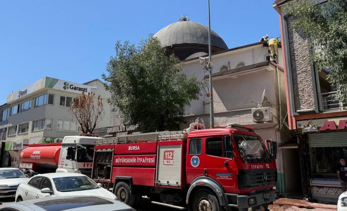 Camide korkutan yangın