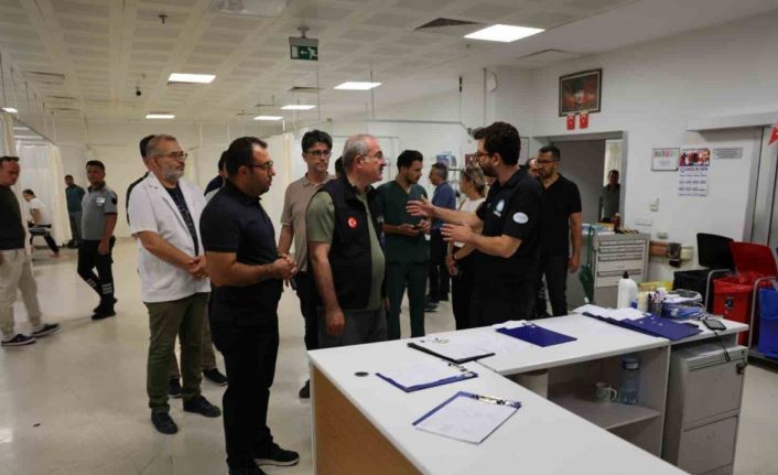 Çanakkale Valisi Toraman, devlet hastanesinde incelemelerde bulundu