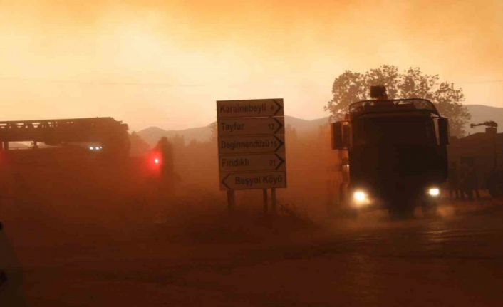 Çanakkale’de çıkan orman yangınında 5 köy tahliye edildi