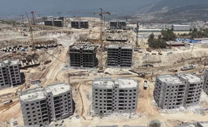 Cebike Mahallesi’nde afet konutları hızla sürüyor