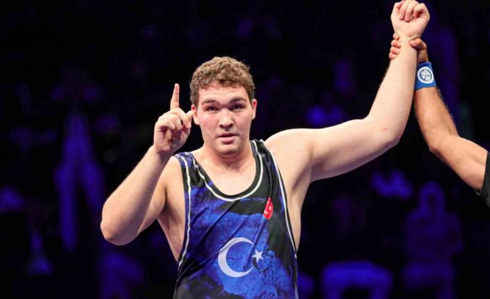 Cemal Yusuf Bakır, U20 Dünya Şampiyonası’nda gümüş madalya kazandı