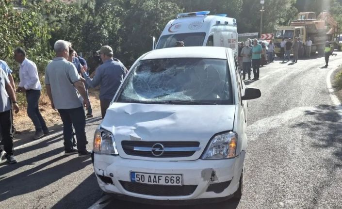 Cenazeye gidenlere otomobilin çarptığı kazada ölü sayısı 2’ye yükseldi