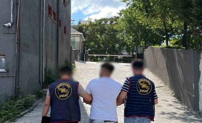 Çeşitli suçlardan hapis cezası bulunan 10 kişi yakalandı