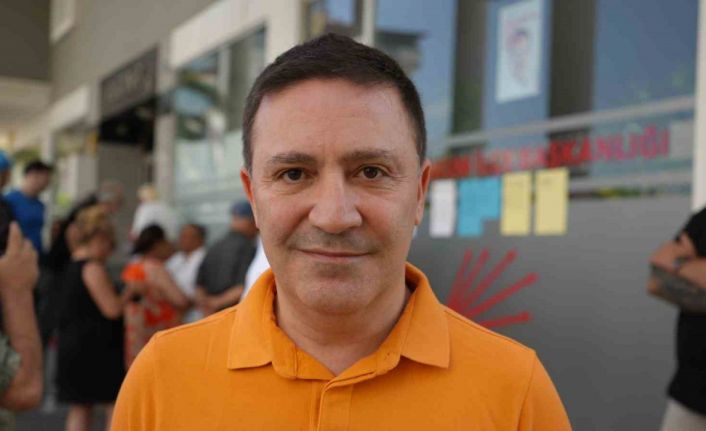 CHP Atakum delege seçimlerinde yumruklar havada uçuştu, profesör yüzüne tekme yedi