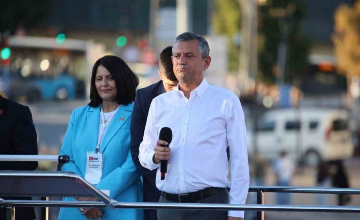 CHP Genel Başkanı Özel, Sivas’taki mitingde konuştu