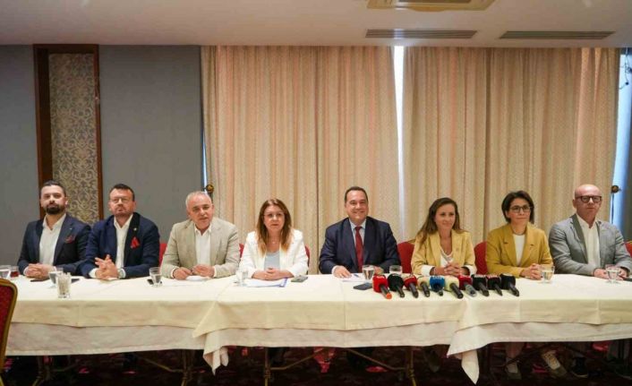 CHP’li vekillerden Manisa çıkarması