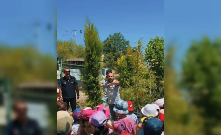 Çocuk sosyal tesisleri öğrencileri sera alanını gezdi