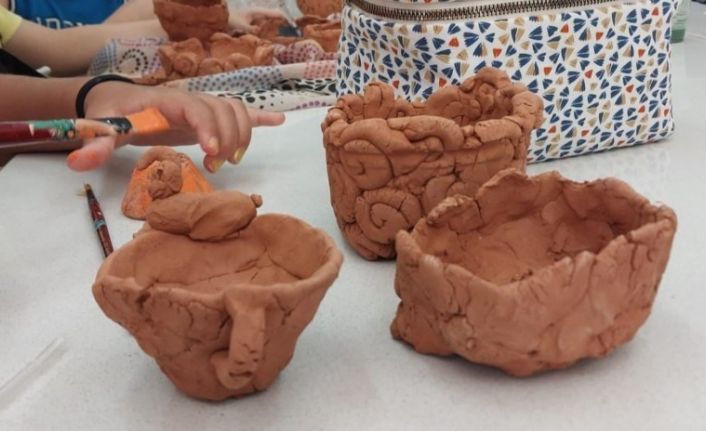 Çocuk Üniversitesi’nde minikler seramikle hayal güçlerini geliştirdi