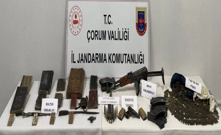 Çorum’da 10 adet el yazması Kur’an-ı kerim ele geçirildi