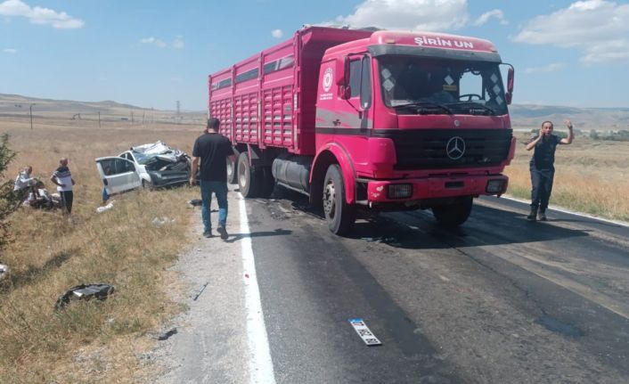 Çorum’da 5 araç birbirine girdi: 10 yaralı
