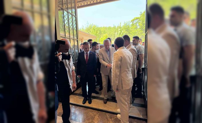 Cumhurbaşkanı Erdoğan cuma namazını Okluk Millet Camii’nde kıldı