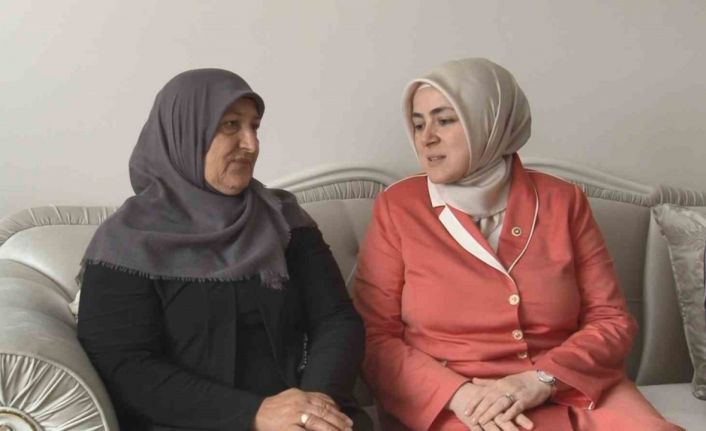 Cumhurbaşkanı Erdoğan’ın mektubu, Kars’ta şehit annesine teslim edildi