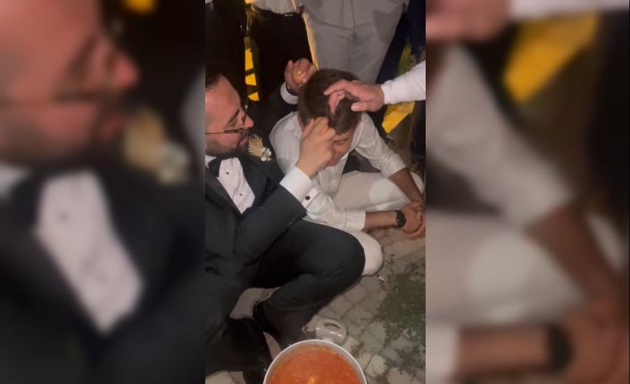 Damadın menemen şovu: Yumurtayı arkadaşının kafasında kırdı