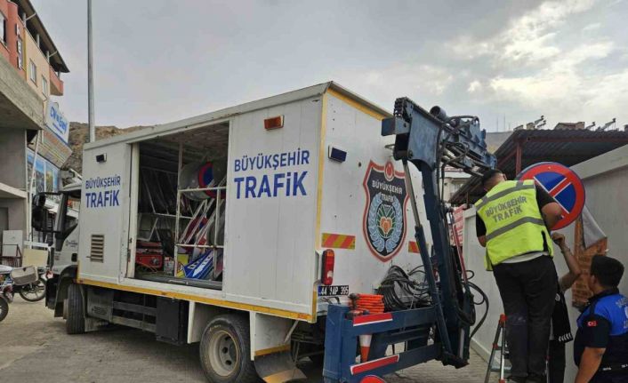 Darende’de trafik düzenlemesi: Tek yön ve park yasağı uygulamaları başladı